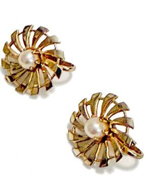 Vintage Gold Tone Sunburst Swirl Pearl Clip-On Earrings Retro Pinwheel